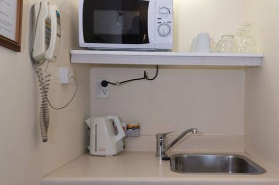 Queen Studio - kitchenette